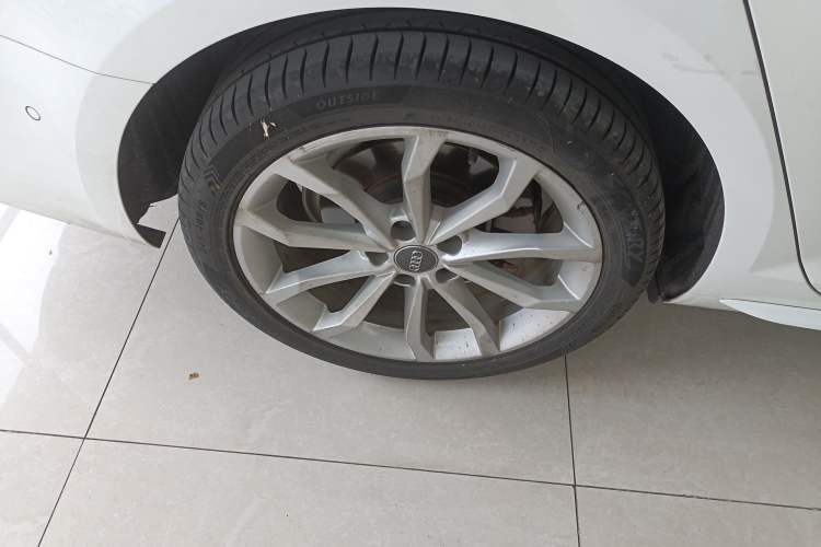 Used Audi A4L 2019 40 TFSI Fashion Version China V
