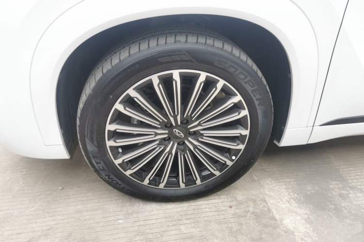 Used Chery Tiggo 9 2025 2.0T Automatic Two-Wheel Drive Luxury Edition 5 Seats