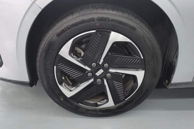 Used Geely Galaxy L6 2025 EM-i 140km Starship Edition
