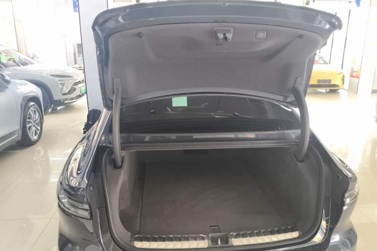 Used Nio ET7 2024 75 kWh Executive Edition
