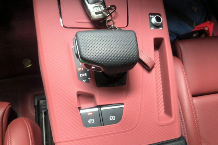 Used Audi Q5L 2025 quattro 45th Anniversary Edition 40 TFSI Luxury Dynamic Model
