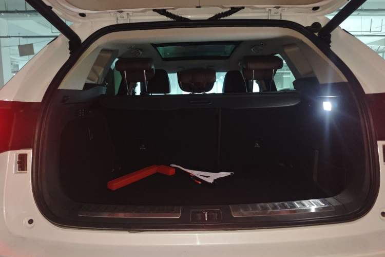 Used Wey VV6 2018 2.0T Four-Wheel Drive Flagship Version China V Standard
