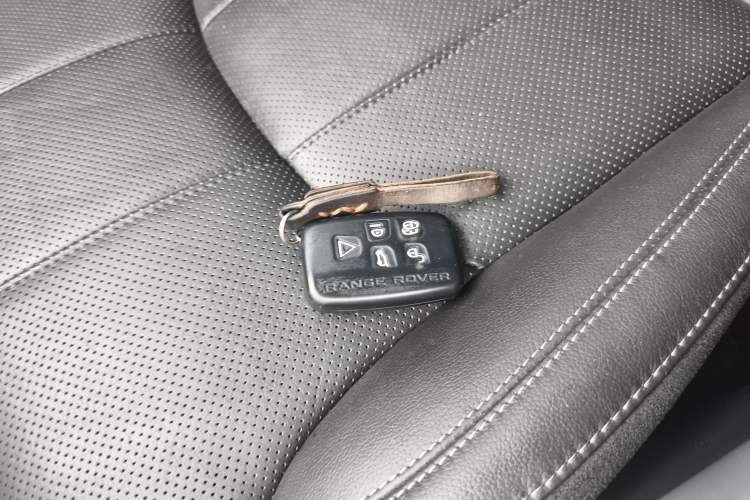 Used Land Rover Range Rover Evoque 2018 240 PS SE DYNAMIC Smart Edition