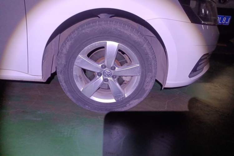 Used Volkswagen Lavida 2019 Lavida Start 1.5L Manual Fashion Edition China VI Standard Right Front Wheel Hub