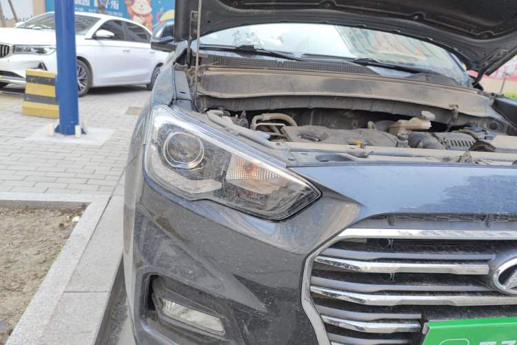 Used Hyundai ix35 2019 2.0L Automatic 2WD Zhiyong·Changxiang Edition China VI Standard Right Front Headlight