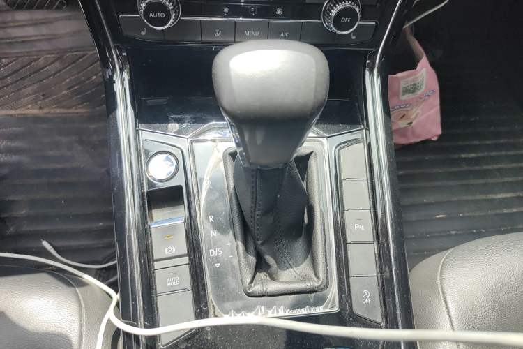 Used Volkswagen Phideon 2019 380TSI Two-Wheel Drive Business Edition China VI Standard