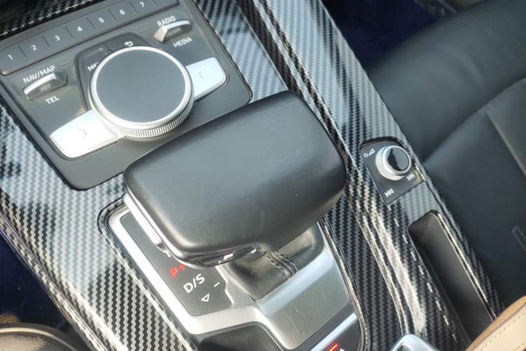 Used Audi A4L 2018 30th Anniversary Edition 40 TFSI Fashion Model