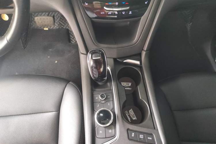 Used Cadillac XT5 2022 2.0T Two-Wheel Drive Luxury Version
