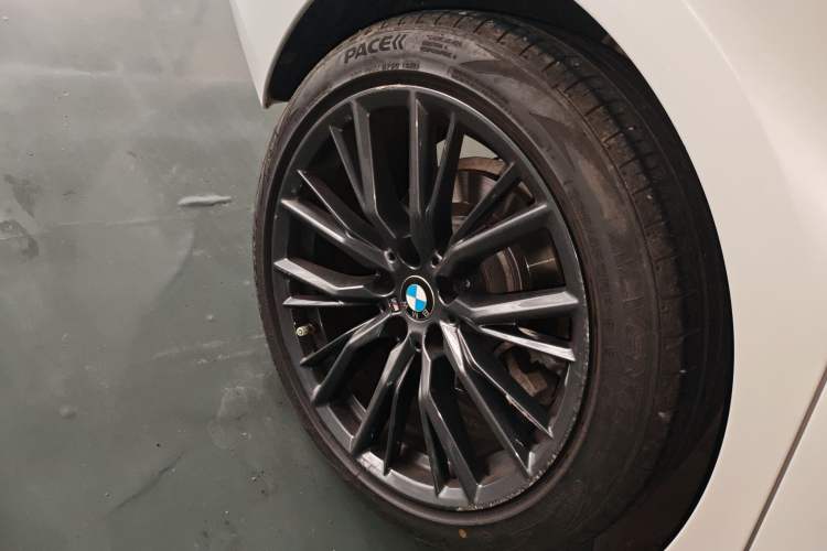 Used BMW 3 Series 2024 325Li M Sport Night Edition Package Right Rear Wheel Hub