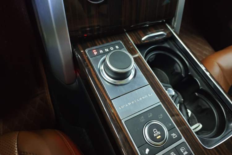 Used Land Rover Range 2016 5.0 SC V8 AB Prestige Extended Version Gear Lever