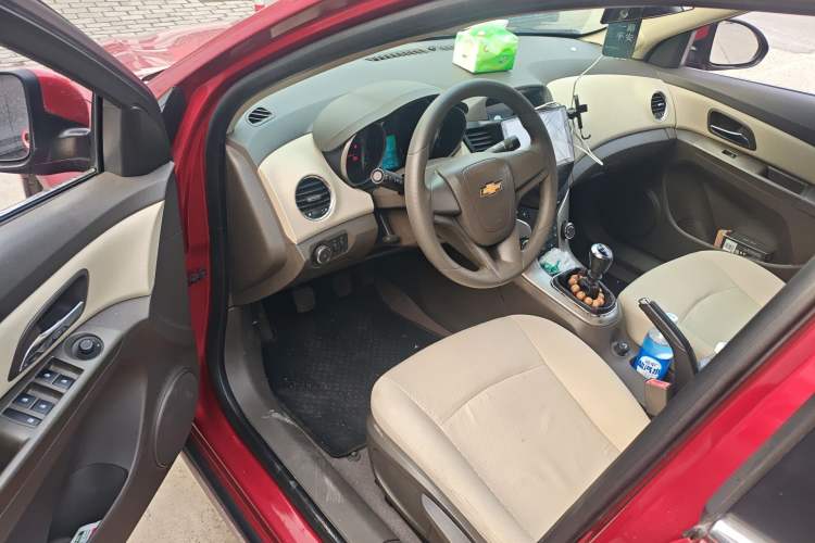 Used Chevrolet Cruze 2015 1.5L Classic SL MT
