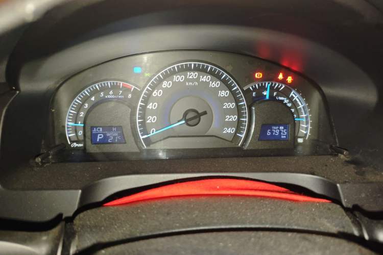 Used Toyota Camry 2016 2.0G 10th Anniversary Leading Edition
