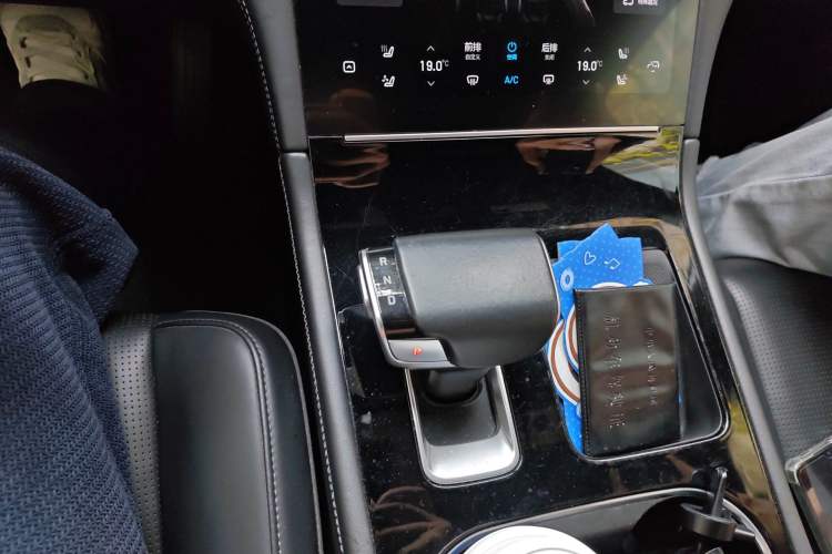 Used Li Auto ONE 2020 Extended-Range 6-Seater Version Gear Lever