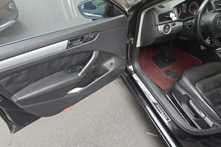 Used Volkswagen Passat 2014 1.8TSI DSG Luxury Edition
