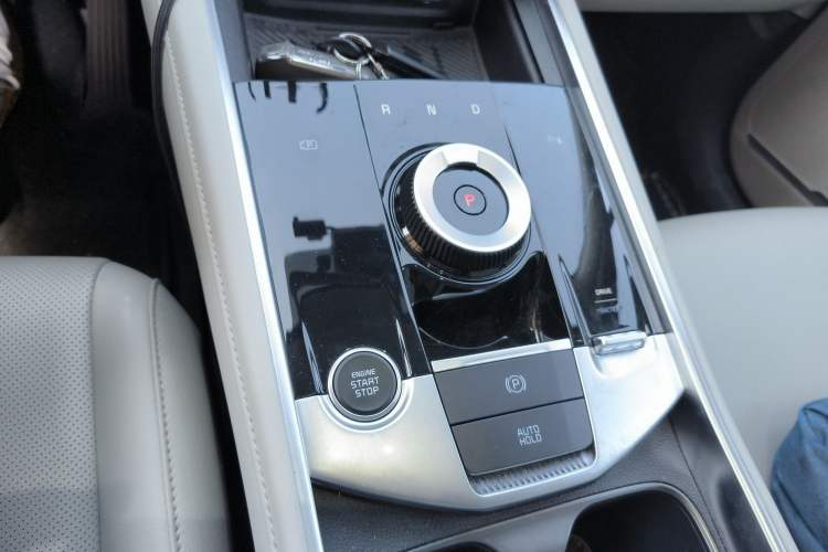 Used Kia Sportage (Chinese Domestic Model) 2025 1.5T Two-Wheel Drive Luxury Comfort Edition
