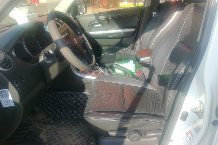 Used Suzuki Grand Vitara 2012 2.4L AT Luxury Navigation 5-Door Version
