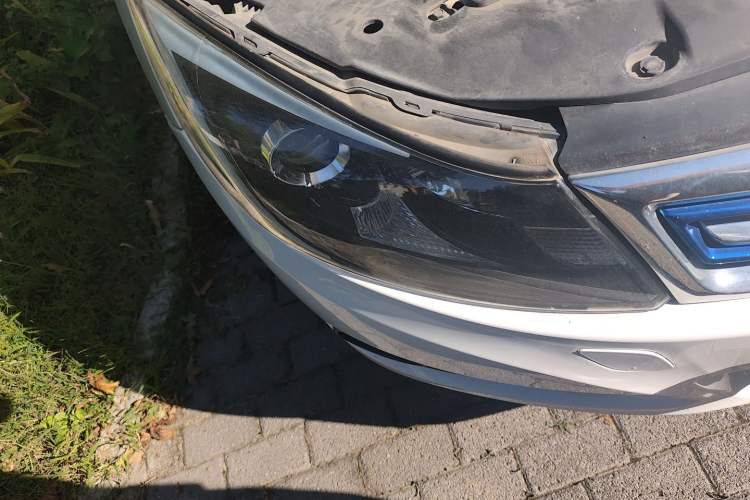 Used BYD e5 2016 300 Luxury Edition Right Front Headlight