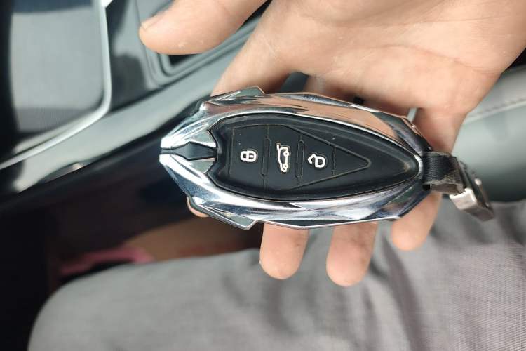 Used Venucia V DD-i 2023 110 km iE Version Vehicle Key