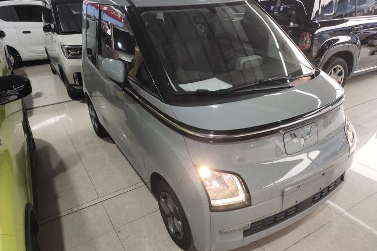 Used Wuling Air ev 2023 - Four Seats - Standard Edition