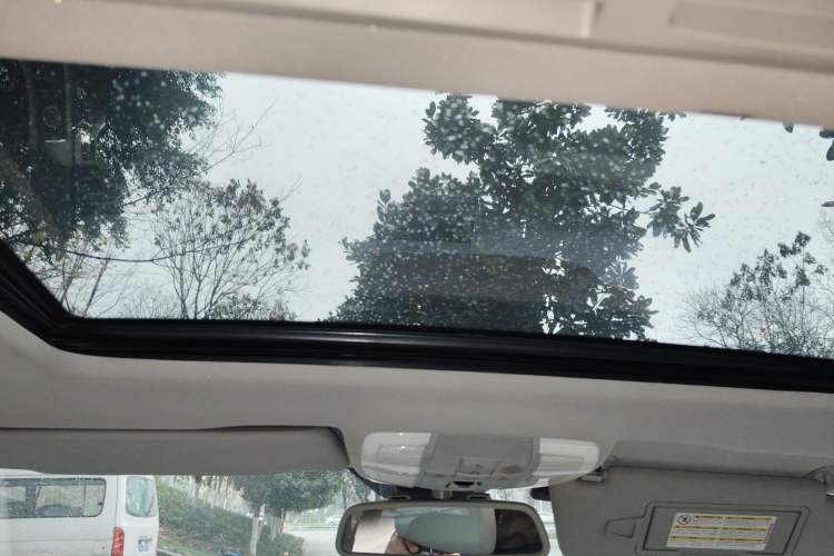 Used Mercedes-Benz C-Class 2010 C 180K Classic model