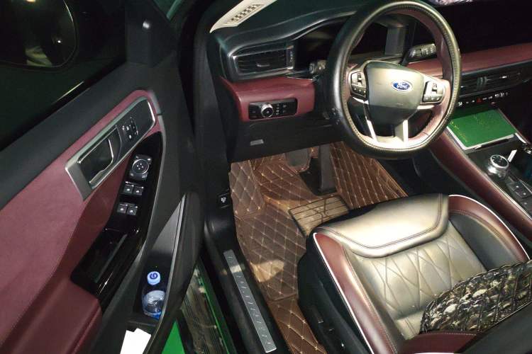 Used Ford Explorer 2023 EcoBoost 285 Four-Wheel Drive Titanium Edition 6 Seats
