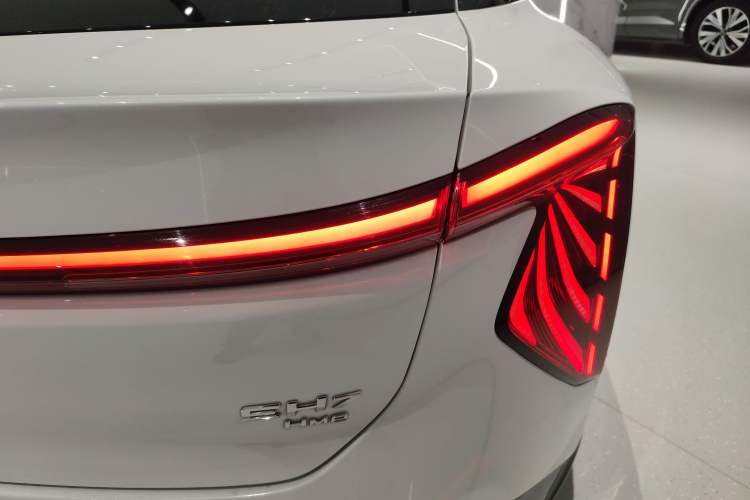 Used Hongqi EH7 2024 690 Pro
