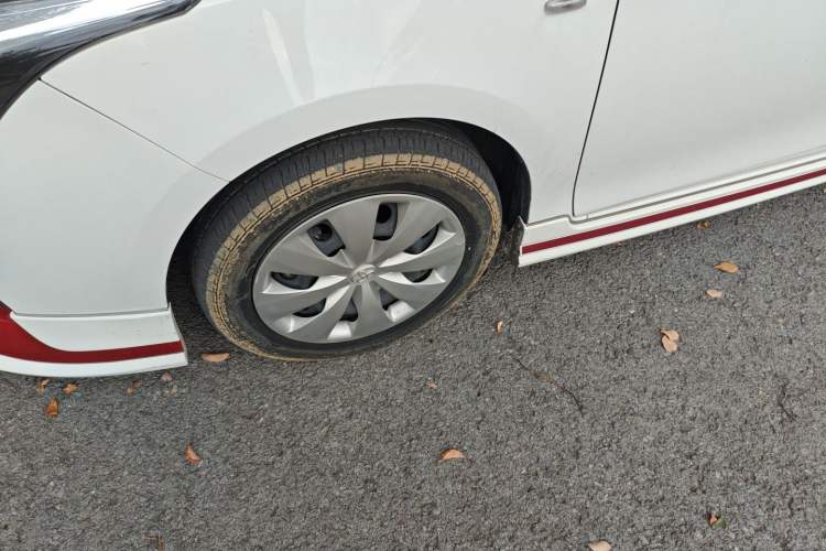 Used Toyota YARiS L Zhi Xiang 2018 1.5E CVT Champion Limited Edition Left Front Wheel Hub