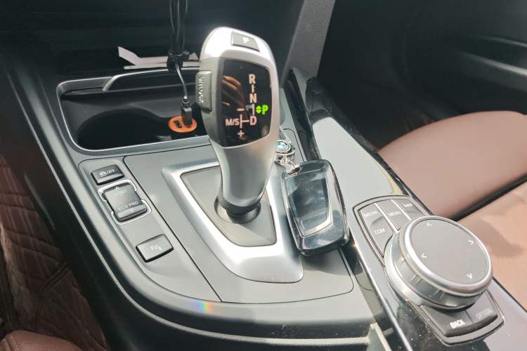 Used BMW 3 Series 2019 320Li Fashion Model
