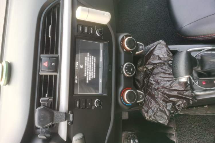 Used Kia K2 2017 Sedan 1.4L Automatic GLS Audio And AC Panel