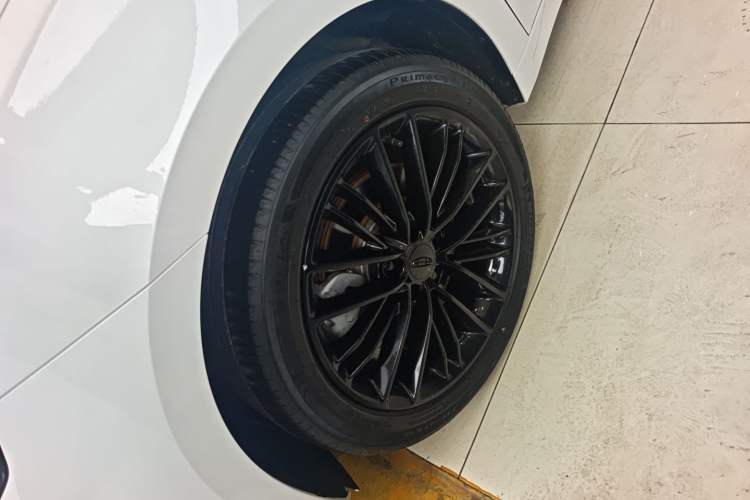 Used Geely Auto Emgrand GT 2021 1.8T National Style Edition Left Front Wheel Hub