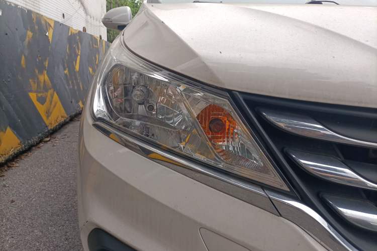 Used Baojun 310 2016 1.2L Manual Luxury Model Right Front Headlight