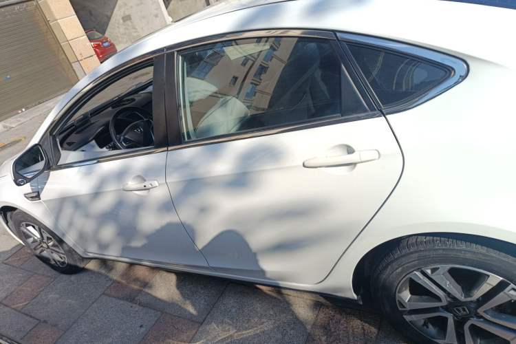 Used Luxgen 5 2015 1.8T Automatic ZhiZun Model
