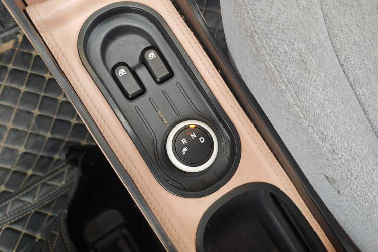 Used Wuling Hongguang MINIEV 2022 Macaron Fashion Model Lithium Iron Phosphate
