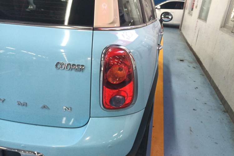 Used MINI Countryman 2014 1.6L COOPER Fun Right Rear Taillight
