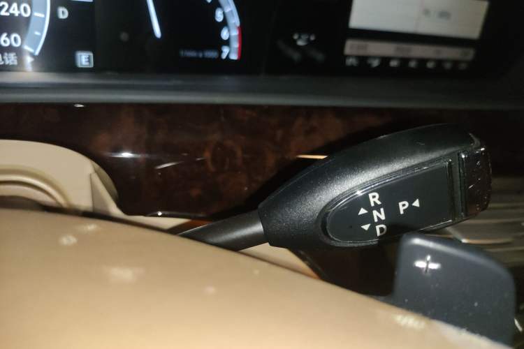 Used Mercedes-Benz S-Class 2010 S 600 L Gear Lever