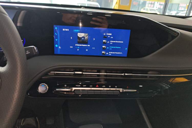 Used Dongfeng Aeolus Huge 2024 Mach Power 1.5T Luxury Model