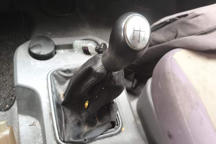 Used FORTHING Lingzhi 2013 M3 1.6L 7-Seater Comfort Model
