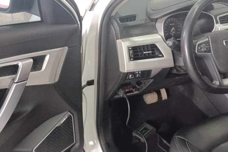 Used Geely Auto Emgrand X7 Sport 2018 1.8TD Automatic Two-Wheel Drive Smart Connect 4G Internet Edition
