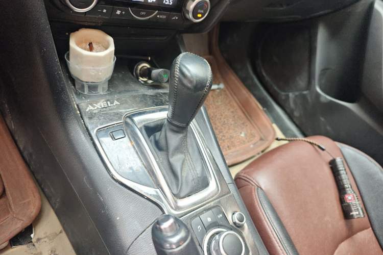 Used Mazda 3 Axela 2016 Sedan 1.5L Automatic Luxury Model Gear Lever