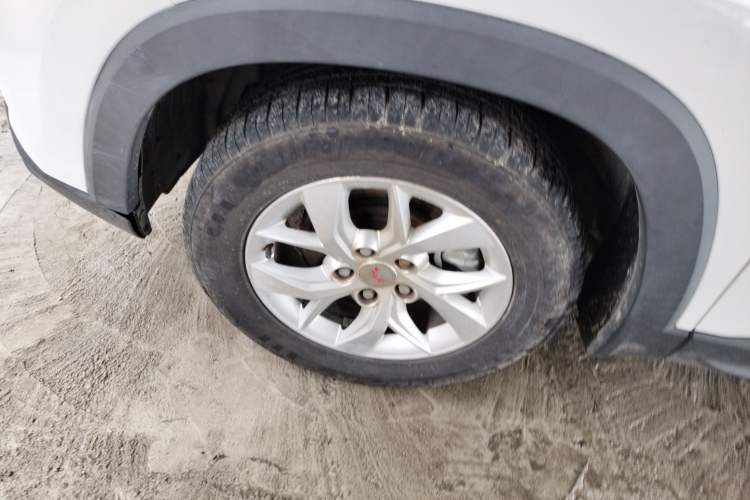 Used Wuling Hongguang S3 2019 Automatic Clutch Version 1.5L Manual Comfort Model China V Standard Exterior 2