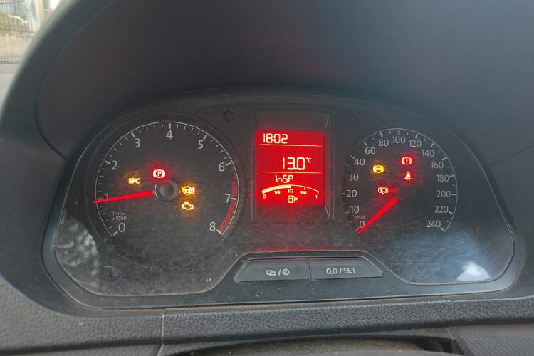 Used Volkswagen Jetta 2015 Value Edition 1.6L Manual Fashionable Style
