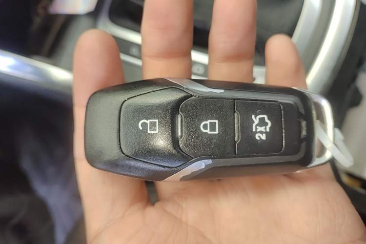 Used Ford Edge 2016 EcoBoost 245 Two-Wheel-Drive Titanium 7-Seater