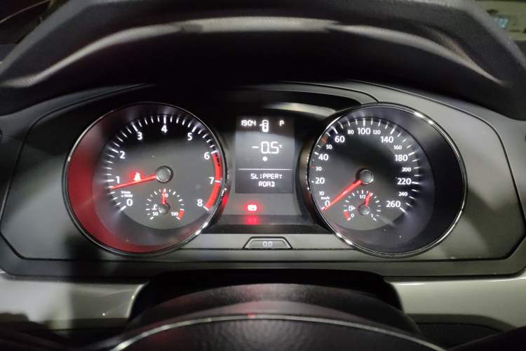 Used Volkswagen Lamando 2015 230TSI DSG Fashion Edition Instrument Cluster