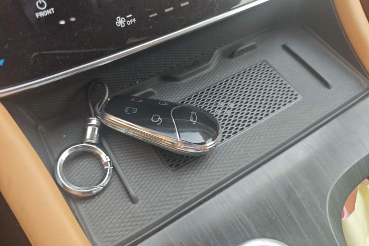 Used VOYAH Dream 2024 PHEV Extended-Range Premium Edition Vehicle Key