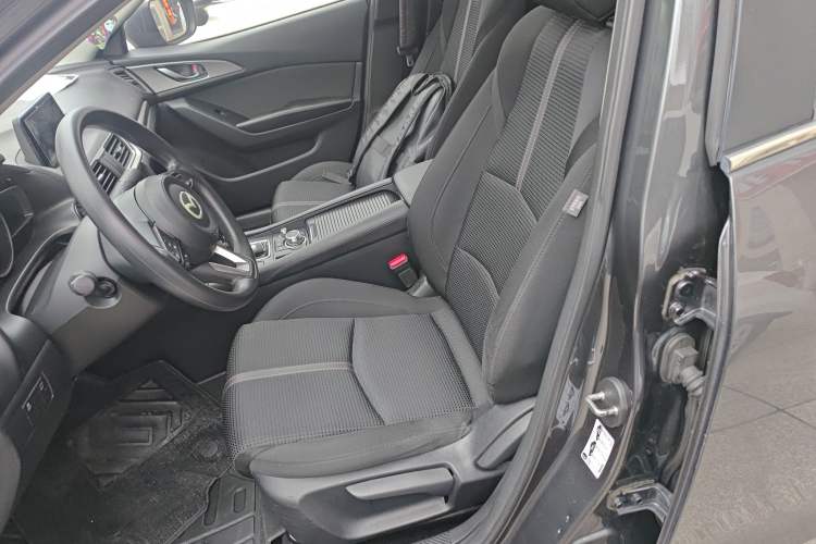 Used Mazda 3 Axela 2017 Sedan 1.5L Automatic Luxury Model Emission Standard China V Left Front Seat