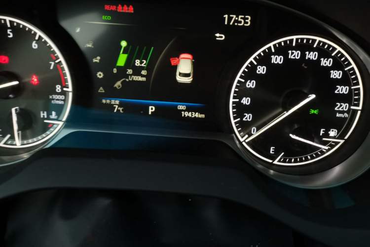 Used Toyota Venza 2022 2.0L CVT Two-Wheel Drive Luxury Edition Odometer Close Up