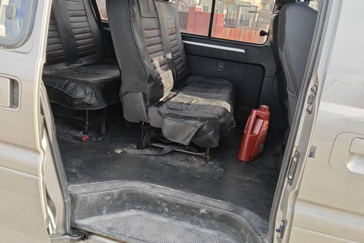 Used FORTHING Lingzhi 2022 Striving Version M5L 2.0L Basic Model 9-Seater