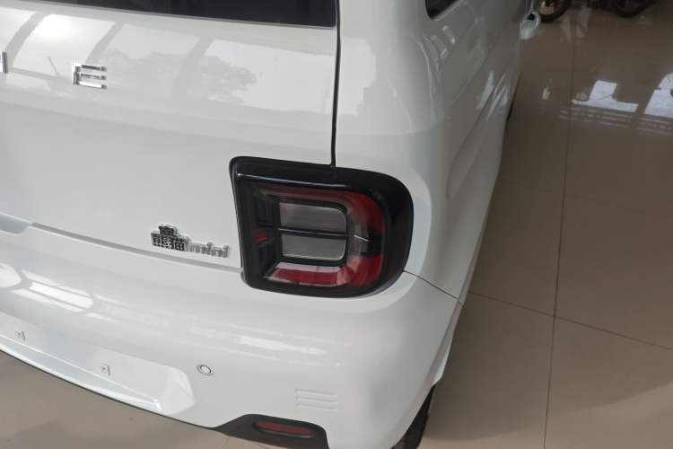 Used Geely Galaxy Panda 2024 Panda Mini 200km Endurance Bear
