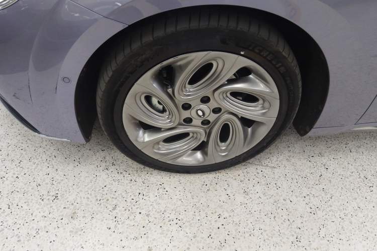 Used ORA Lightning Cat 2022 555 km Luxury Edition