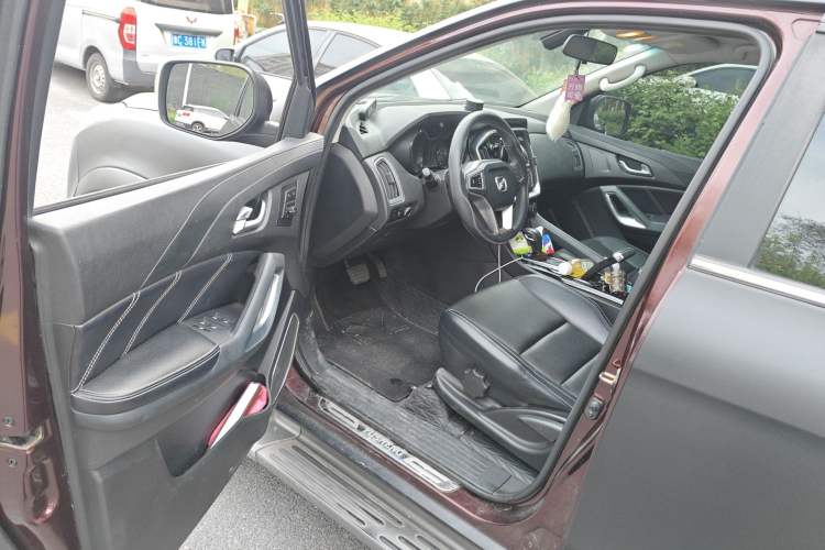 Used JMC Yusheng S350 2016 2.4T Automatic 4x4 Diesel Luxury 5-Seater Driver Seat